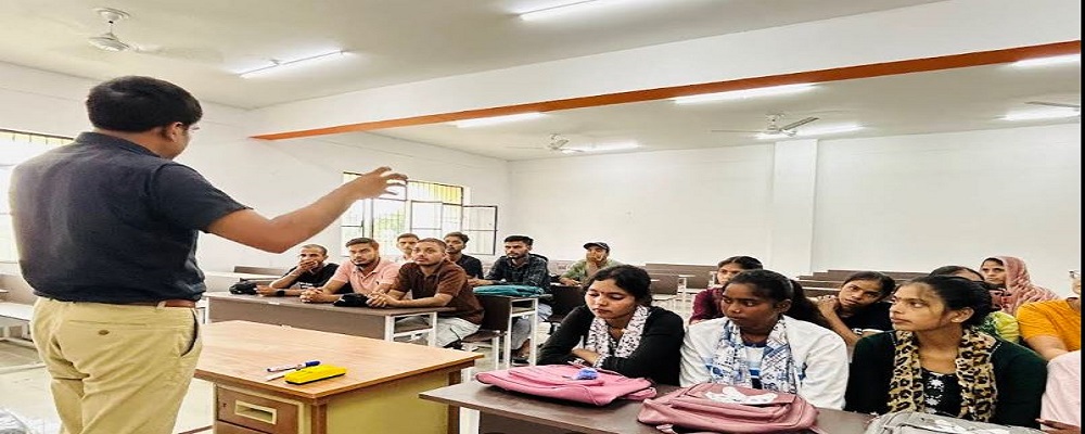 RAJKIYA MAHAVIDYALAYA, GEHMAR, ZAMANIYA, GHAZIPUR	